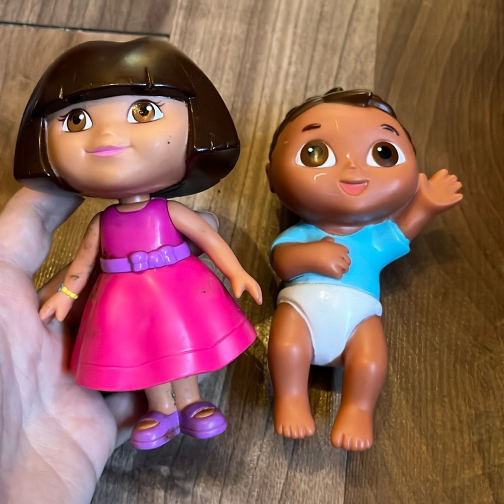 Dora The Exploer Toy Figurine with BABY BOY TWIN REPLACEMENT FIGURE